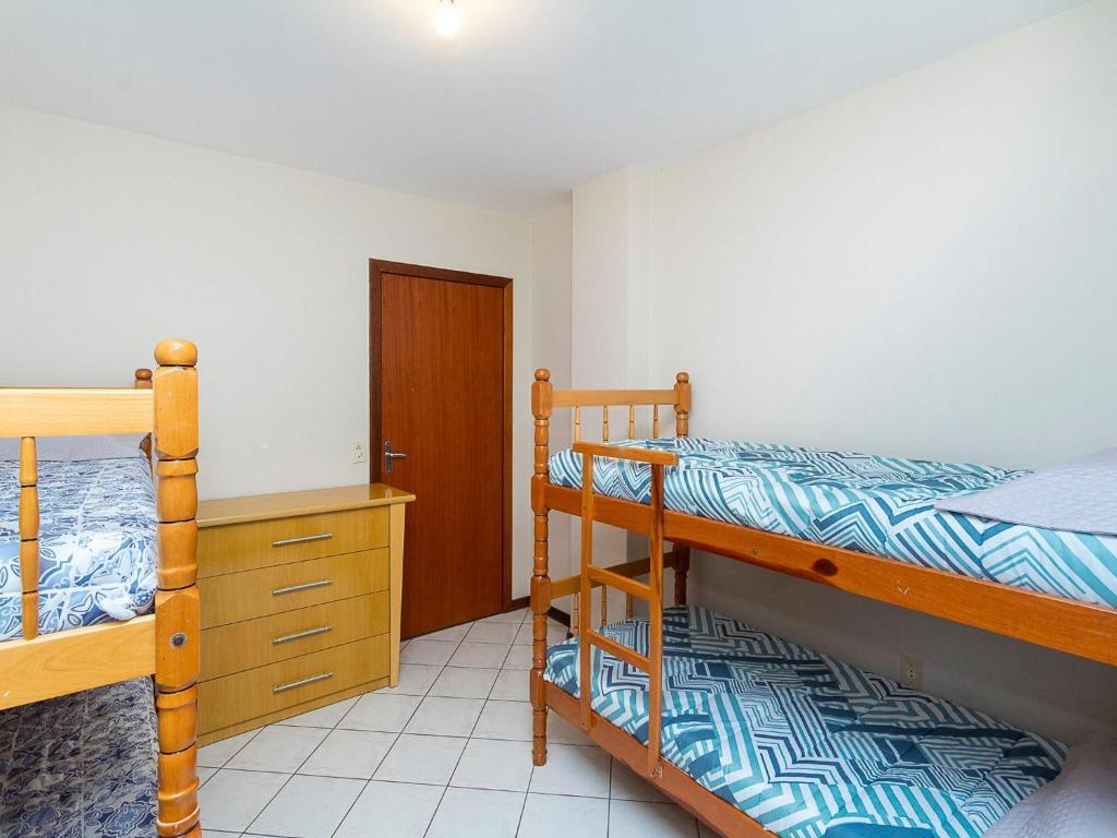  Aluguel de Apartamento 3 quartos sendo 1 suíte para 8 pessoas na Praia Bombas