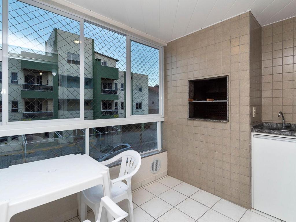  Aluguel de Apartamento 3 quartos sendo 1 suíte para 8 pessoas na Praia Bombas