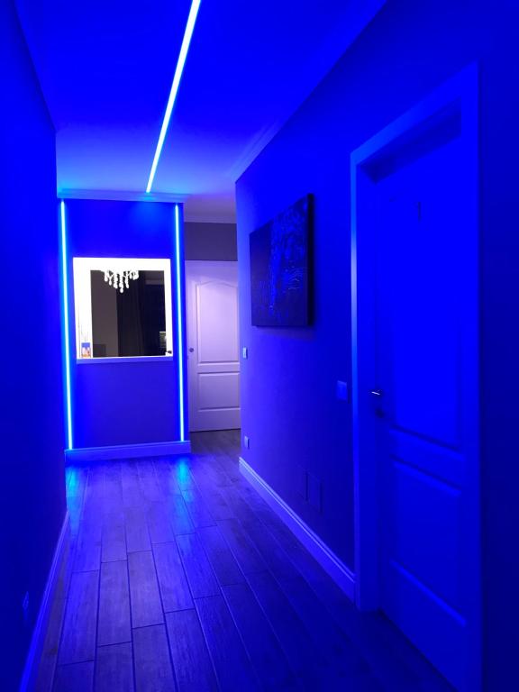 TV a/nebo společenská místnost v ubytování Luxury Suite