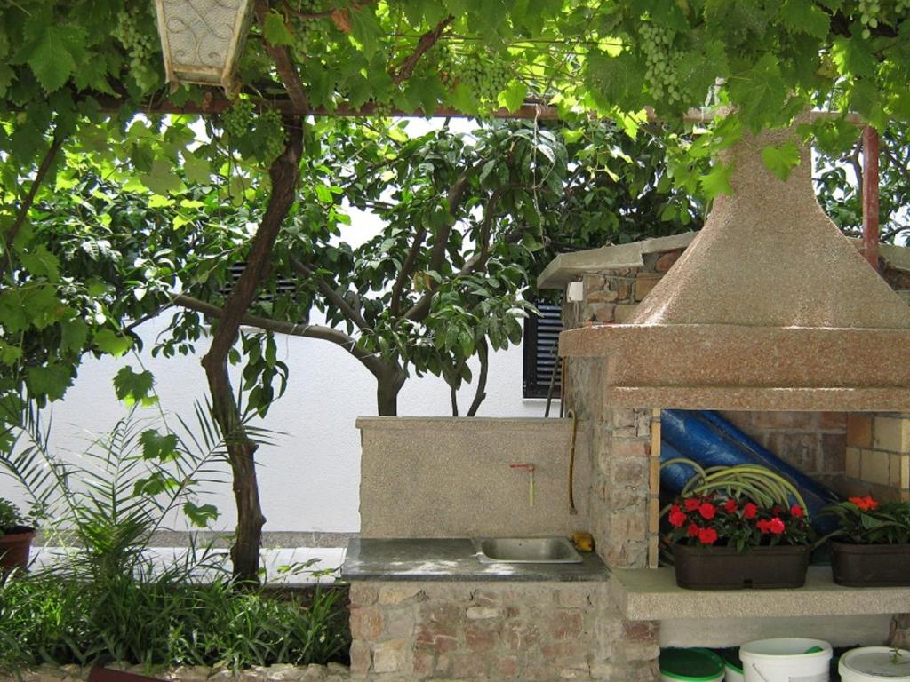 Фотография из галереи Franeta Apartments в Будве