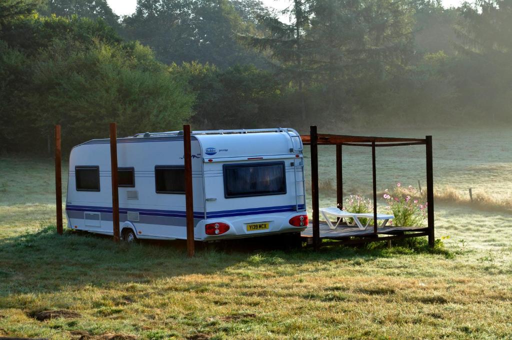 Zahrada ubytování Guillerin Caravan and Glamping