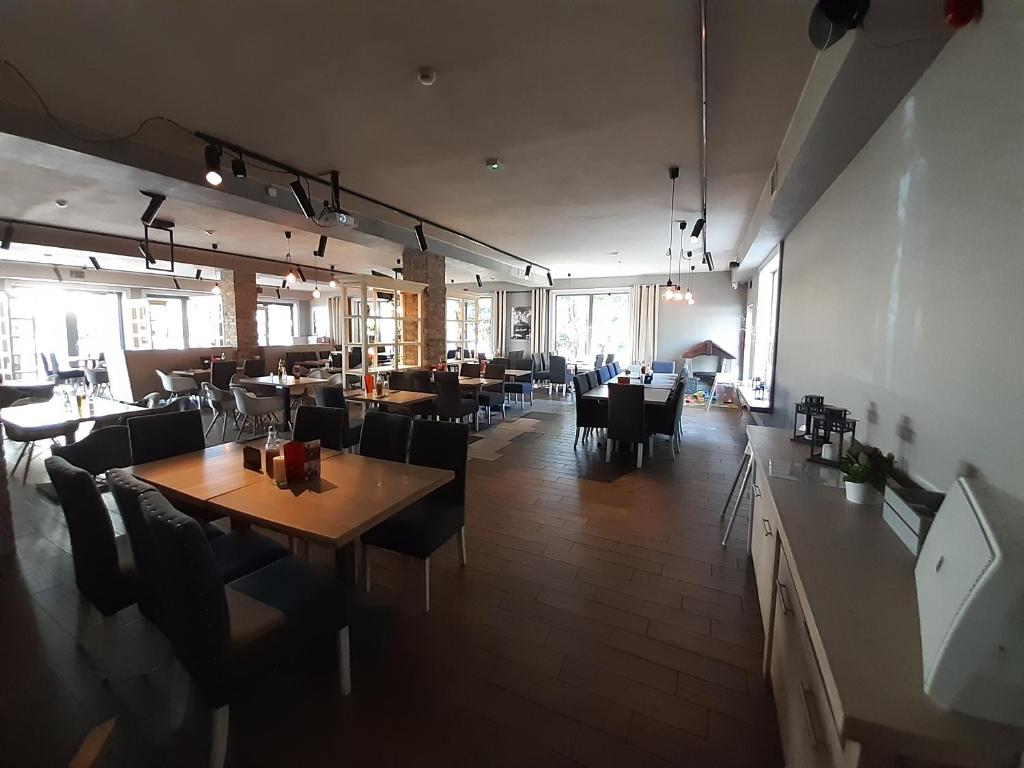 Hotel Pomaranczowa Plaza - Resim 17