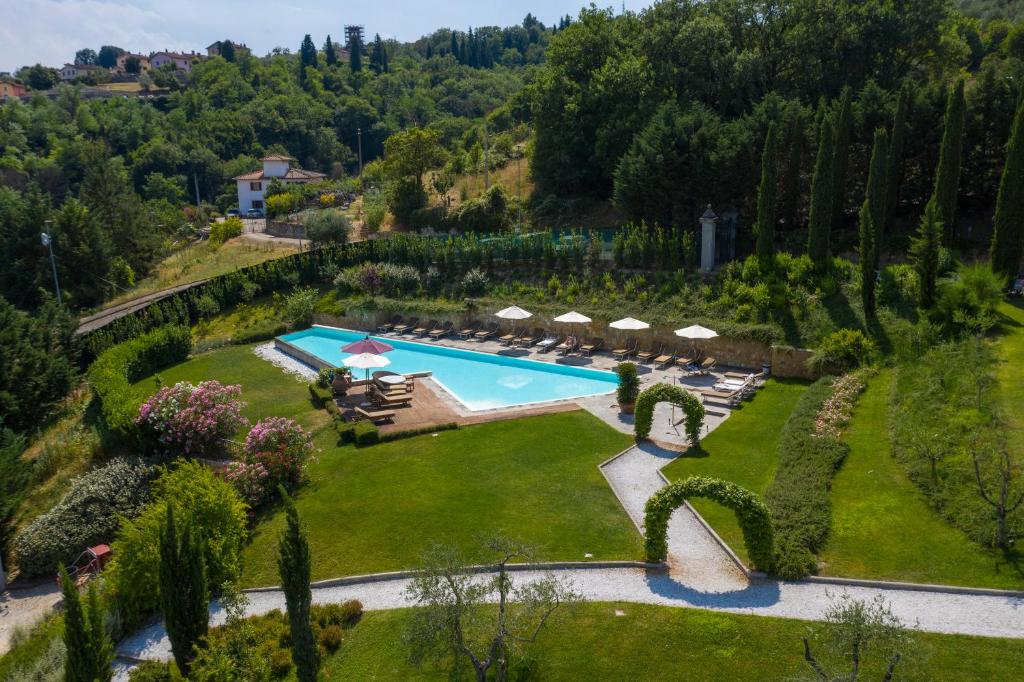 Bazén v ubytovaní Relais Villa Belvedere alebo v jeho blízkosti