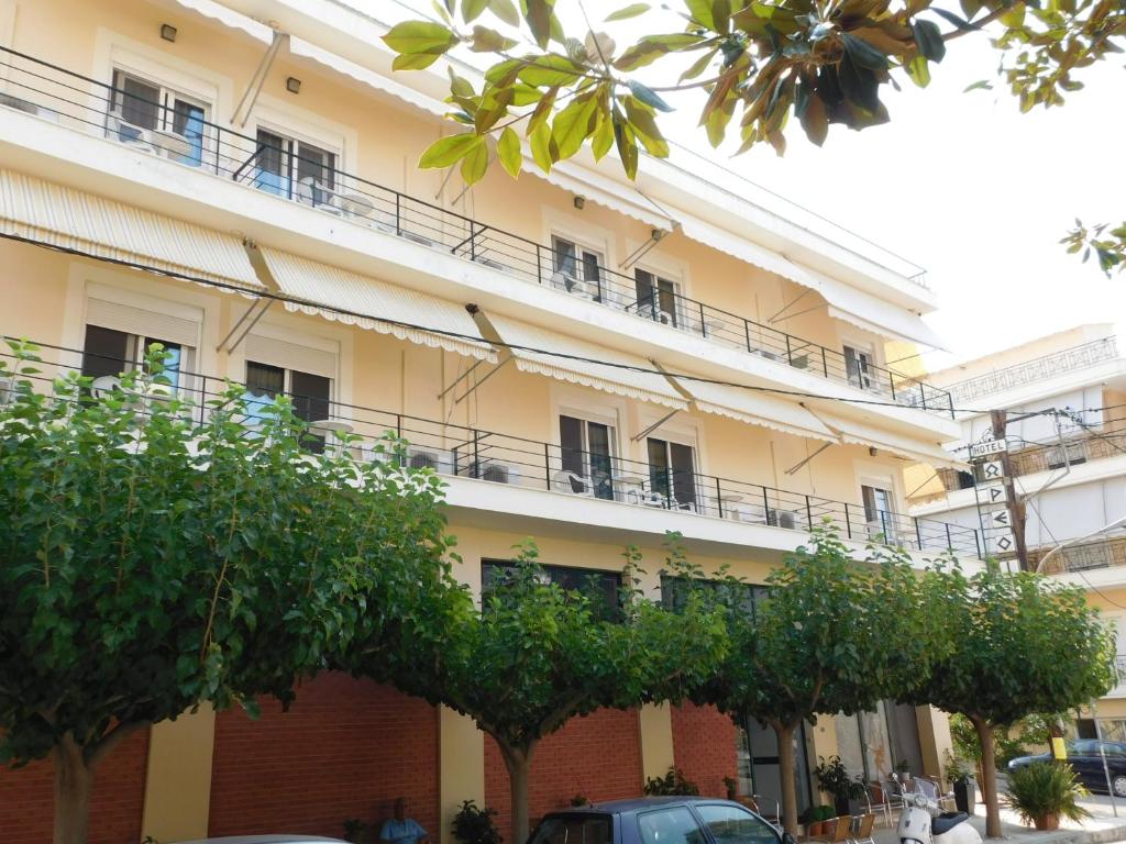 Φωτογραφία από το άλμπουμ του ΩΡΕΟΙ στα Λουτρά Αιδηψού