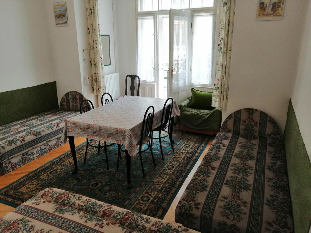 Posezení v ubytování Garibaldi 5 Apartments & Rooms