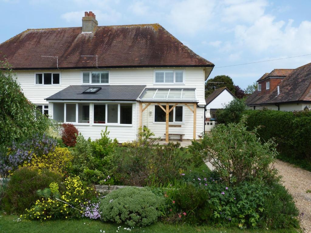 Lavender Cottage, MiddletononSea (updated prices 2024)