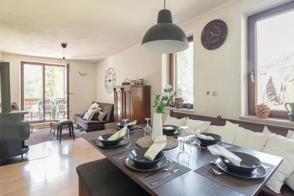 Posezení v ubytování Chalet Mia - Family Cottage, Kranjska Gora