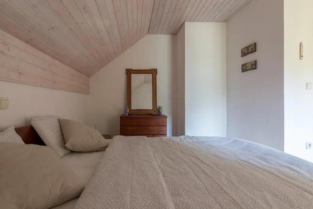 Postel nebo postele na pokoji v ubytování Chalet Mia - Family Cottage, Kranjska Gora