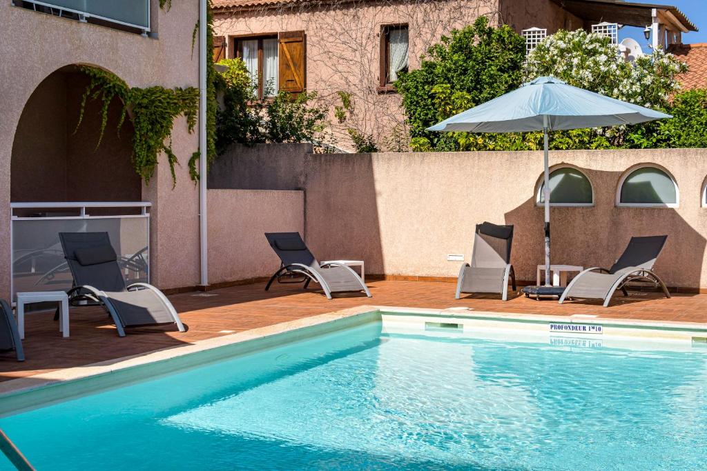 Bazén v ubytování Hotel U Ricordu & Spa nebo v jeho okolí