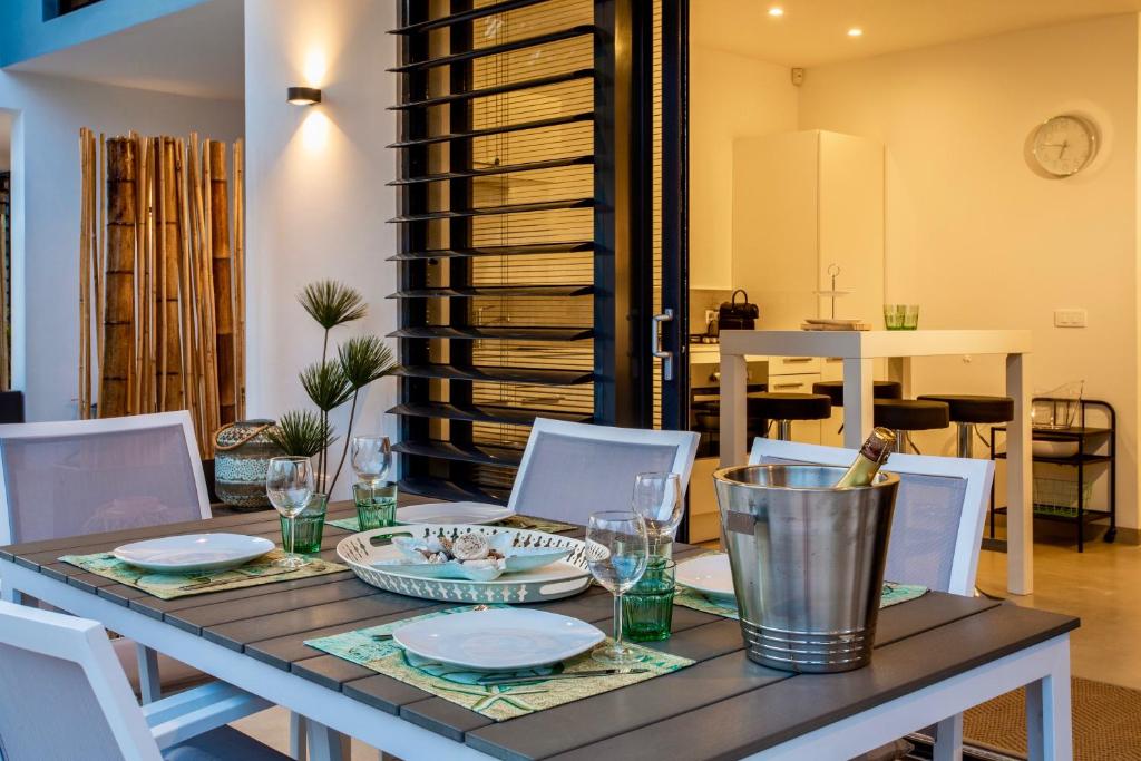 Posezení v ubytování La Hasta Luxury Apartment Jan Thiel