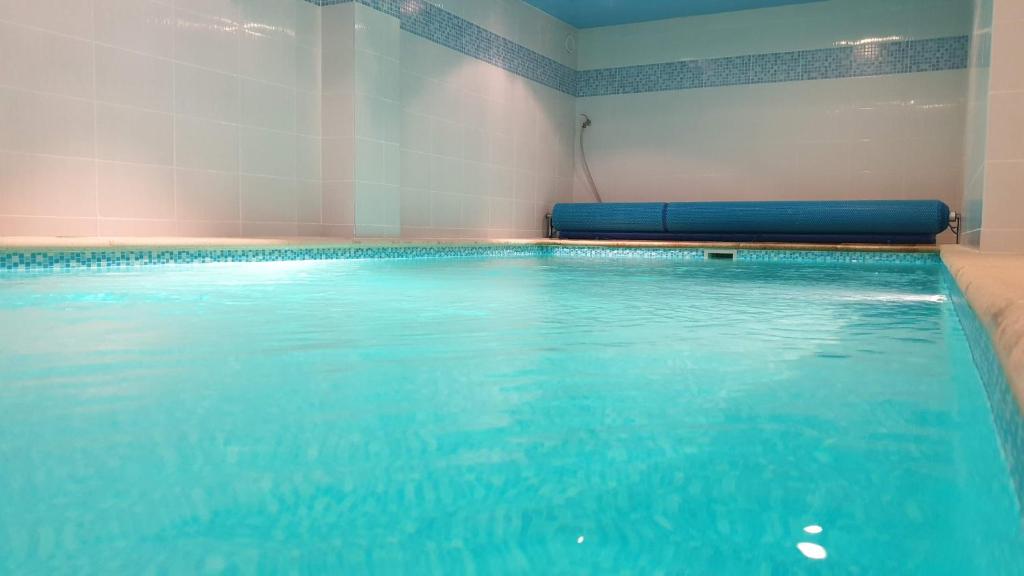Bazén v ubytování Pension Aspen Harrachov nebo v jeho okolí
