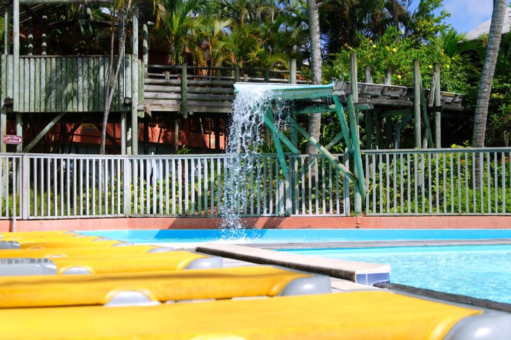 Bazén v ubytování Carayou Hotel & SPA nebo v jeho okolí