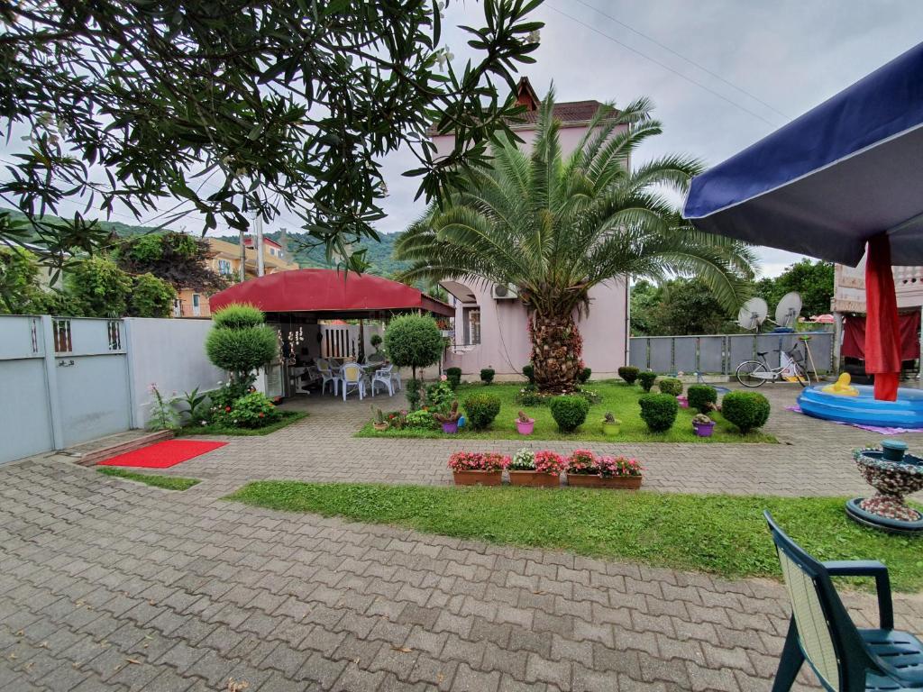 Zahrada ubytování Twins Hotel
