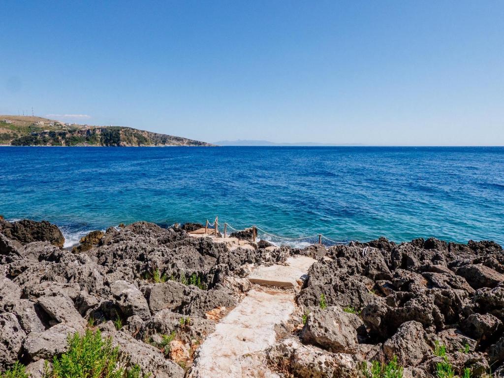 THE SEA CAVE CAMPING - Image 5