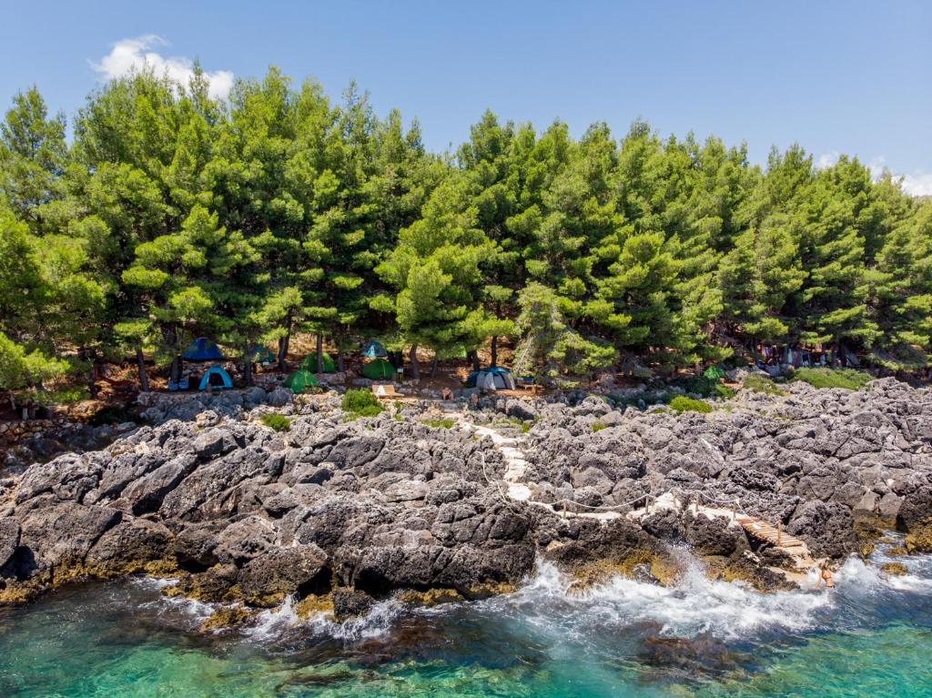 THE SEA CAVE CAMPING - Image 3