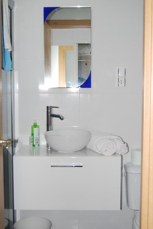 Łazienka w obiekcie M3 904 Azul Mediterráneo bonito y confortable estudio