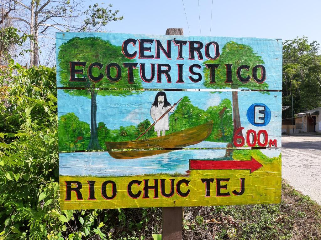 ใบรับรอง รางวัล เครื่องหมาย หรือเอกสารอื่น ๆ ที่จัดแสดงไว้ที่ Centro Ecoturistico Rio Chuc Tej