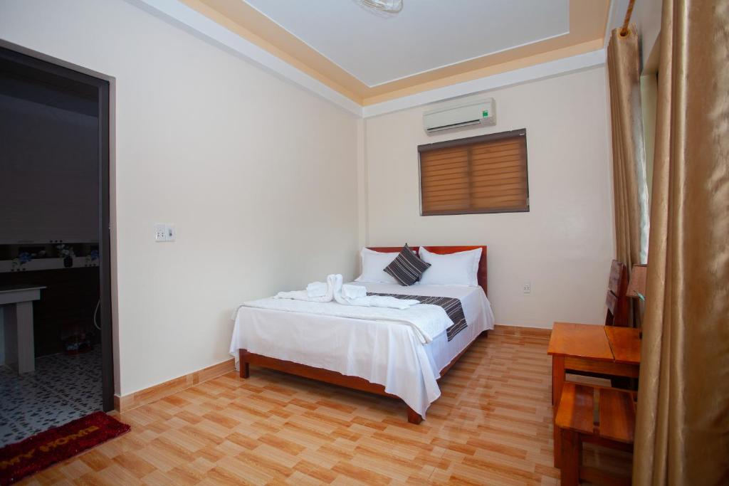 Applebee's Homestay - 5