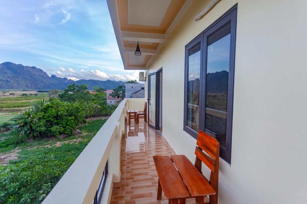 Applebee's Homestay - 15