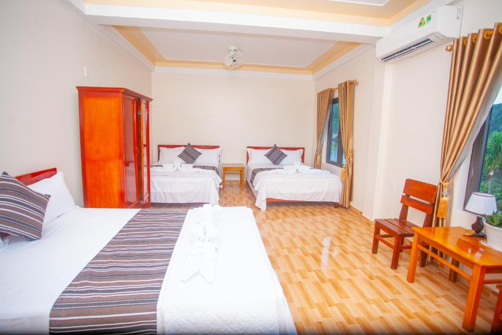 Applebee's Homestay - Sala Familiar Con Vista A La Montaña