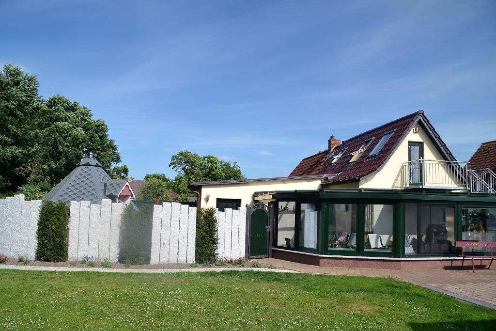 Fotografie z fotogalerie ubytování Ferienhaus Saupe v destinaci Schaprode