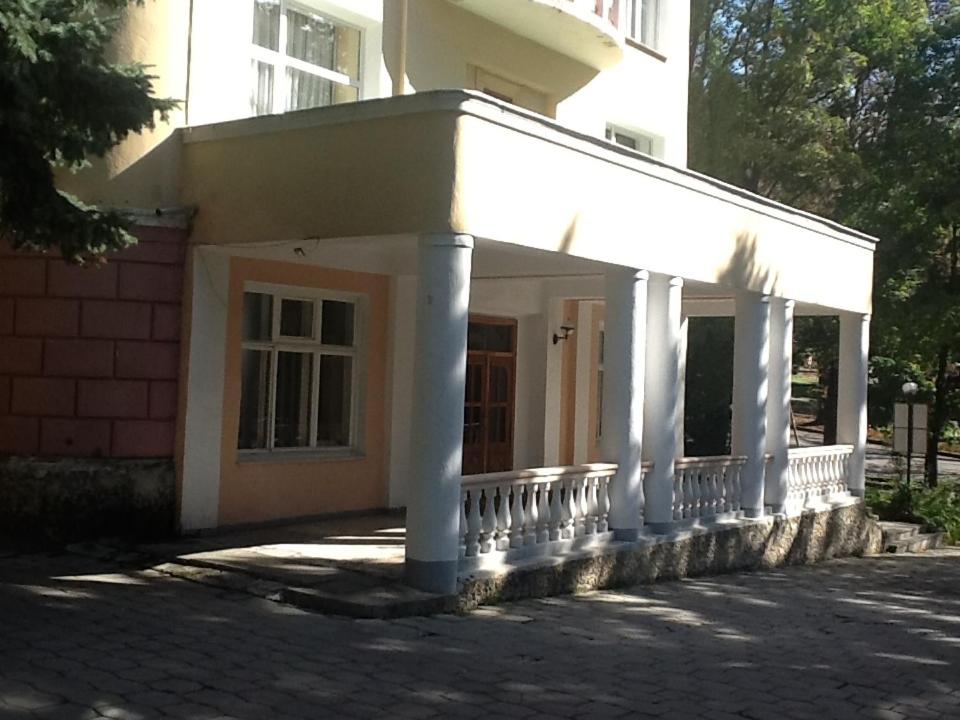 Пансионат родина