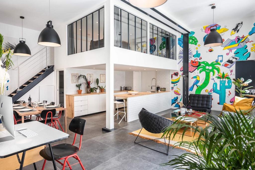 Outstanding Artist Loft - Between Marais and Canal, Paris