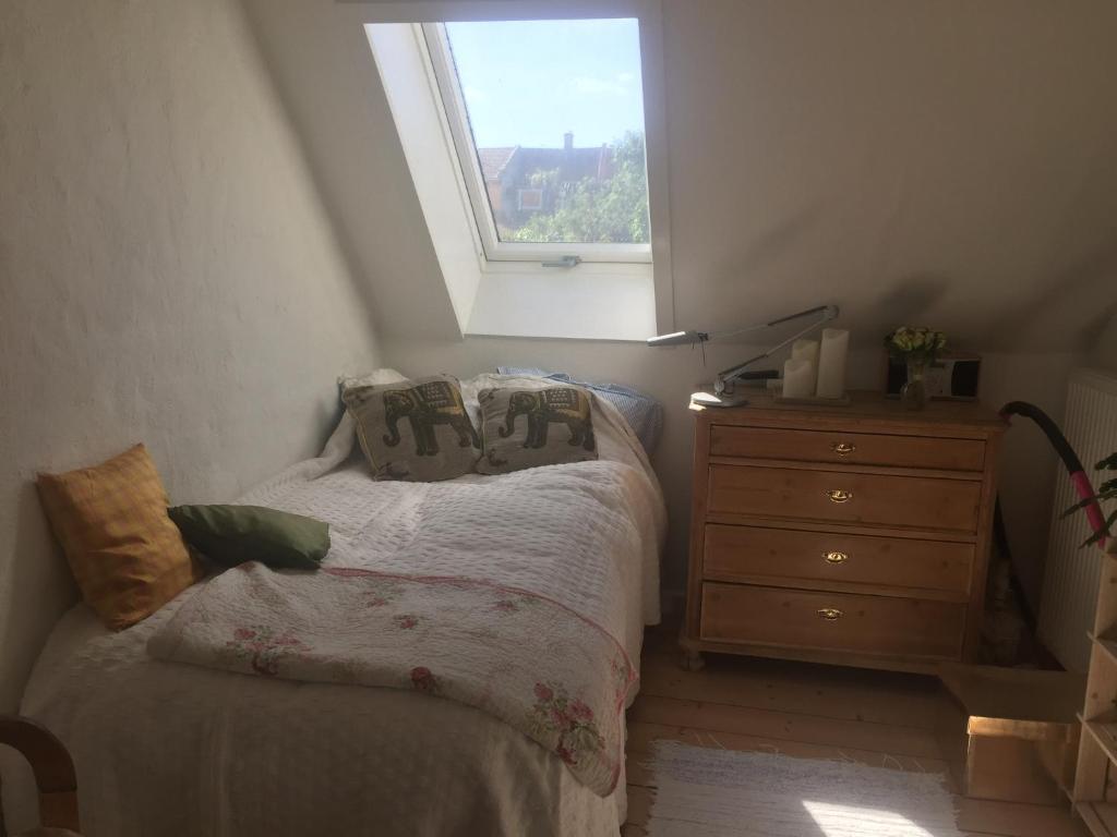 Posteľ alebo postele v izbe v ubytovaní Jette’s værelsesudlejning