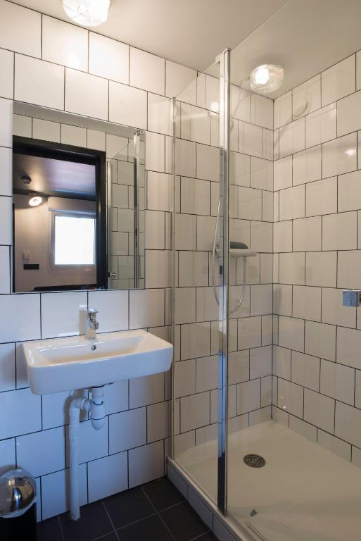 Eklo Hotels Bordeaux Centre Bastide - Компактный номер «Экло»