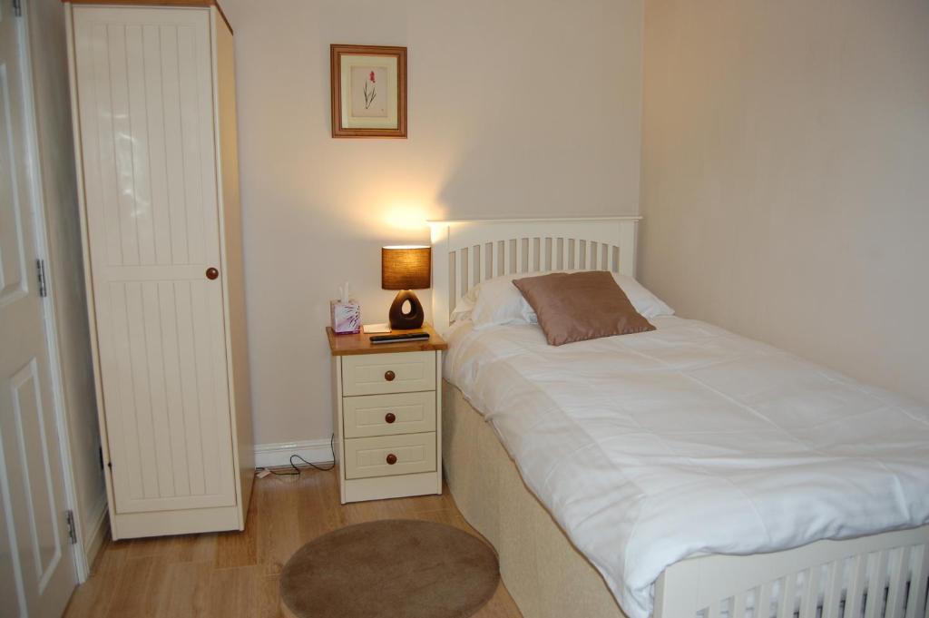 Canal View Bed And Breakfast - Eenpersoonskamer Met Douche