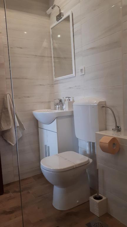 Kúpeľňa v ubytovaní Apartments Šišević - Comfort Apartments with Balconies and Sea View