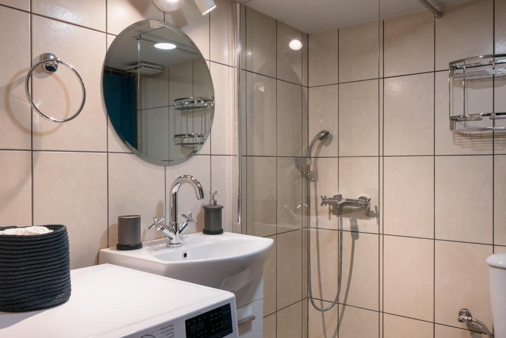 Athens Downtown Loft - 4