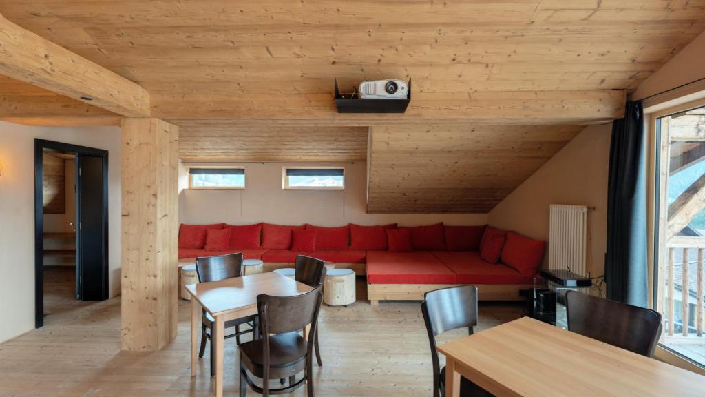 Ruang duduk di alpen select lodge Kleinwalsertal