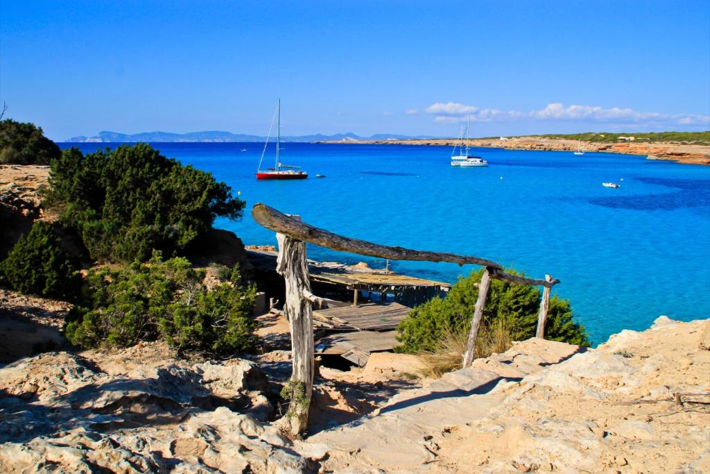 Vacation Home Casa Barca Cala Saona, Spain - Booking.com