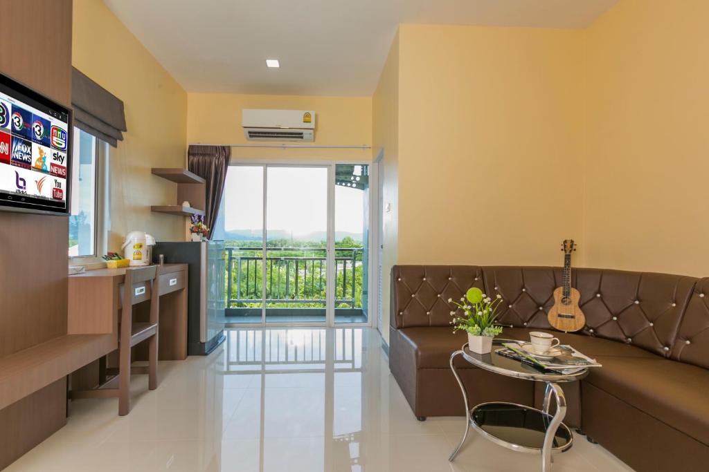 ตะวันอพาร์ทเม้นท์โฮเทลThawanapartmentHotel - Appartamento Con Mountain View
