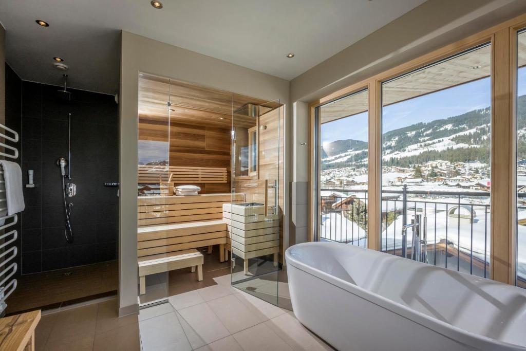 Nespecifikovaný výhled na hory nebo výhled na hory při pohledu z hotelu