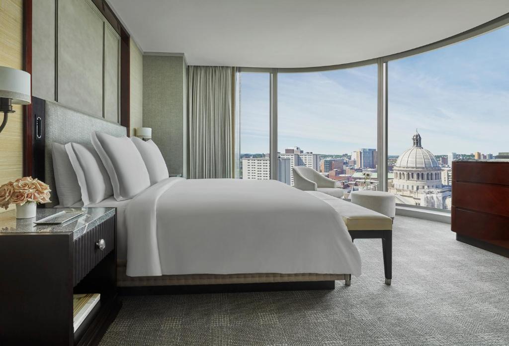 Four Seasons Hotel One Dalton Street, Boston - 