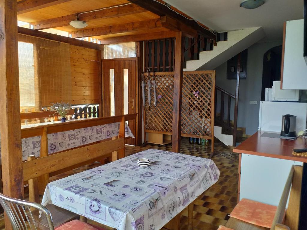 Kuchyňa alebo kuchynka v ubytovaní Apartments Vidic