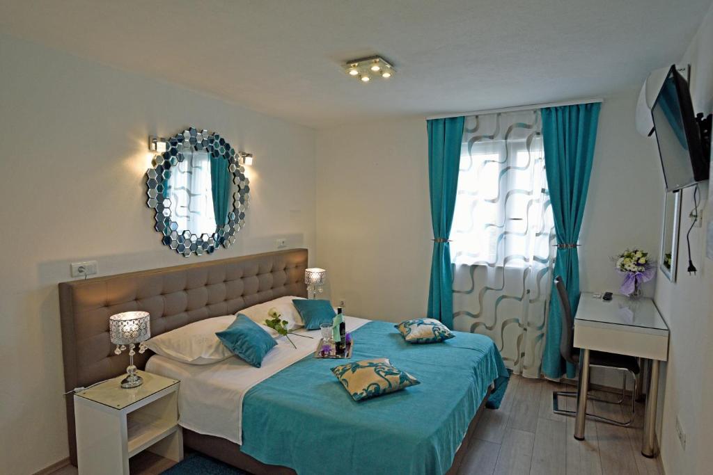 Kuzma Rooms 2