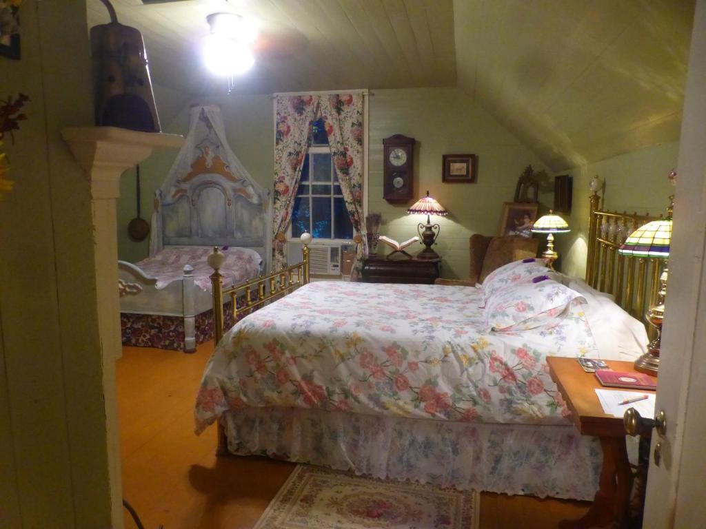 Mulberry Lavender Farm and B&B - 