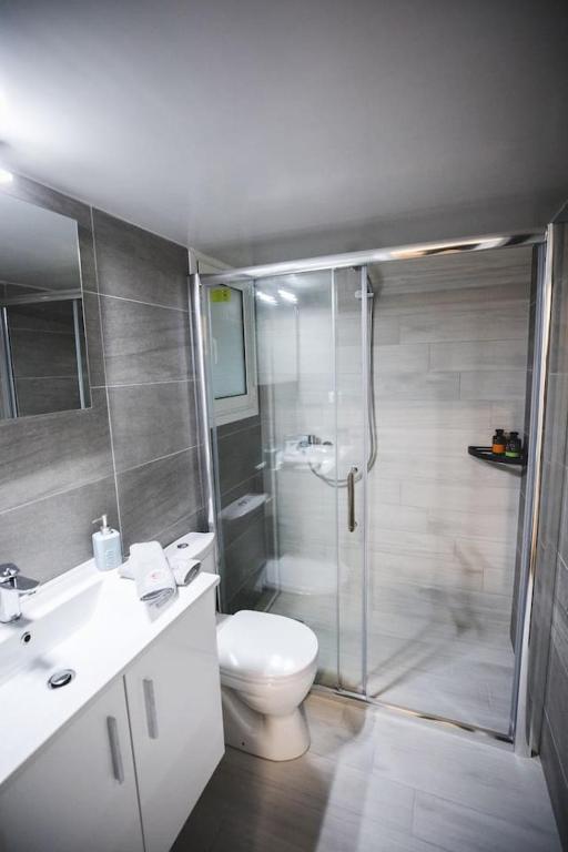 Kúpeľňa v ubytovaní Gaspar Apartment - 4th floor - Renovated 2019