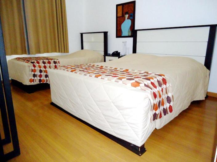  Del Rey Hotel