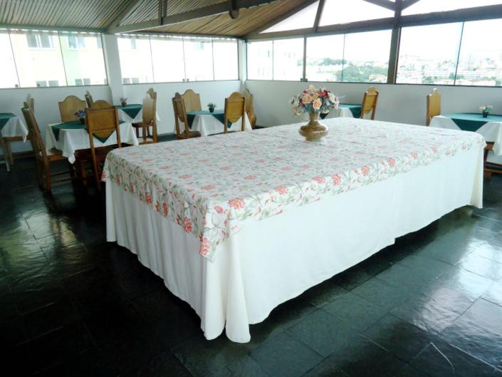  Del Rey Hotel