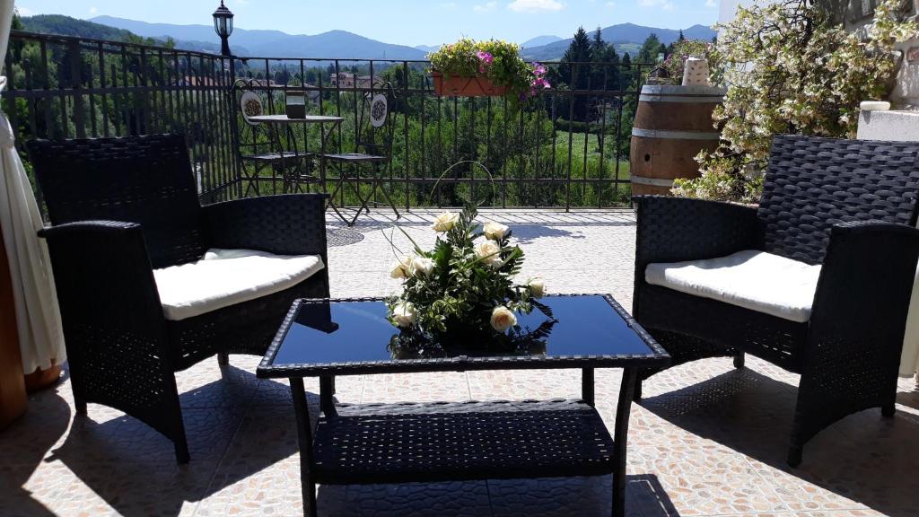 Nespecifikovaný výhled na hory nebo výhled na hory při pohledu z bed and breakfast
