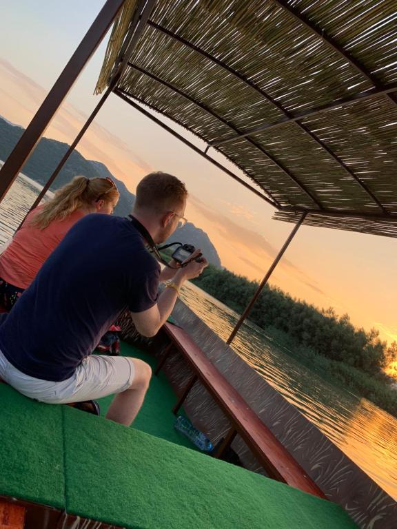 Příroda nedaleko prázdninového areálu