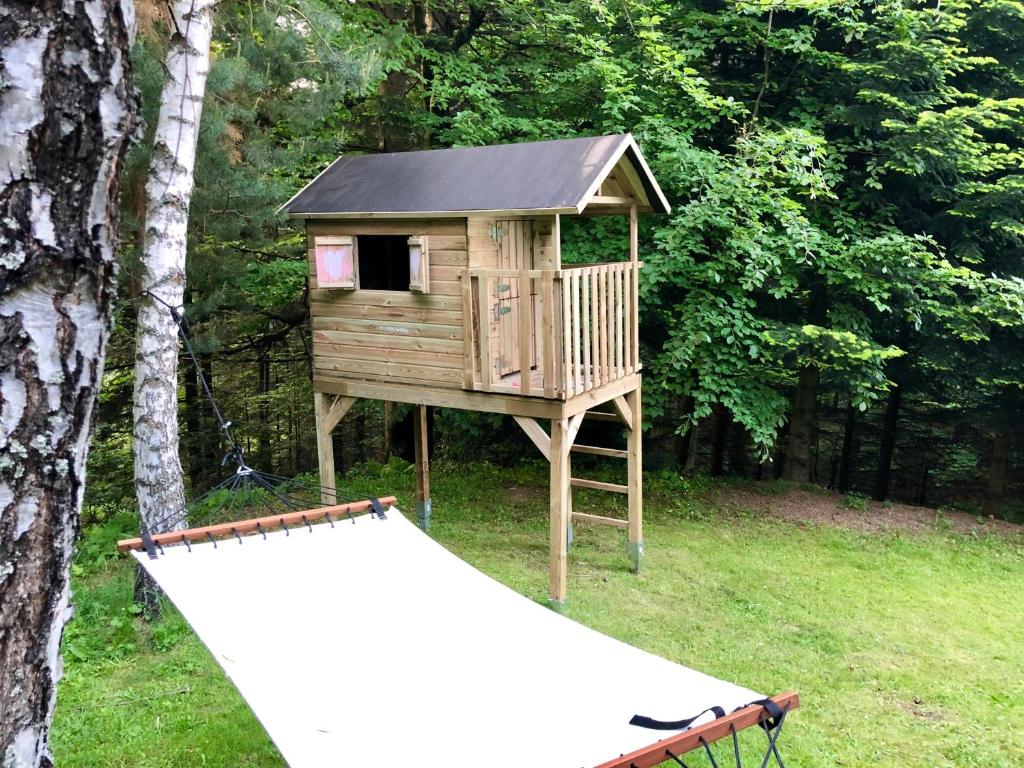 Vonkajšia záhrada v ubytovaní Mountain Cottage Lubomierz