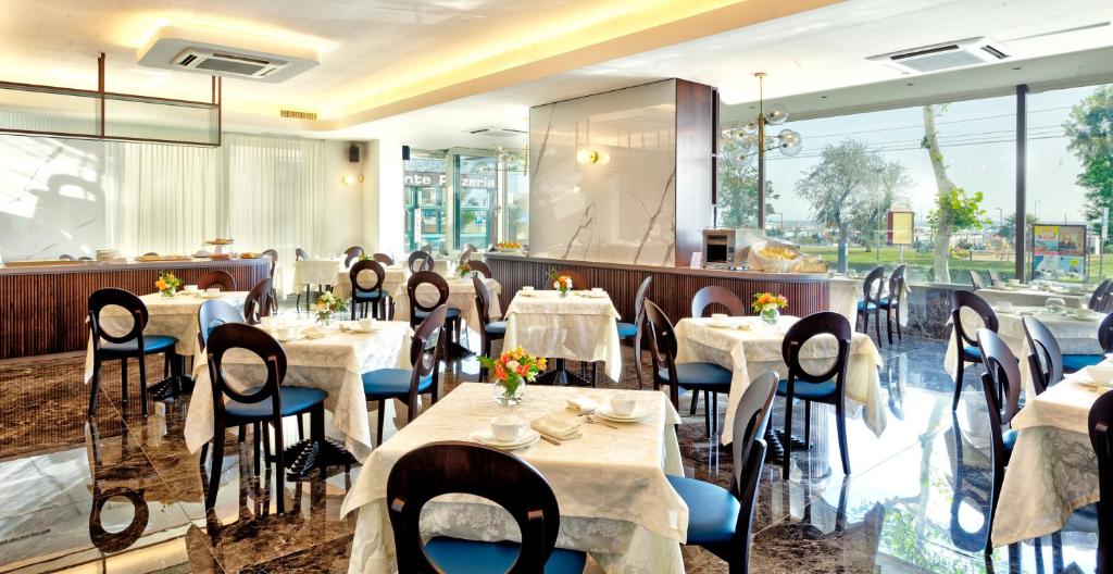 Restaurace v ubytování Hotel Vistamare