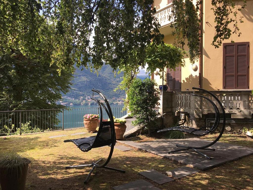 Vonkajšia záhrada v ubytovaní Lake Como Villa Ines Apartment