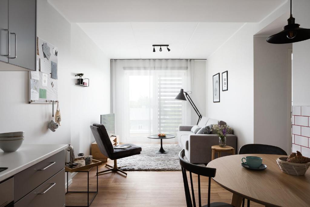 Bob W Telliskivi - Swanky 1-Bedroom Suite
