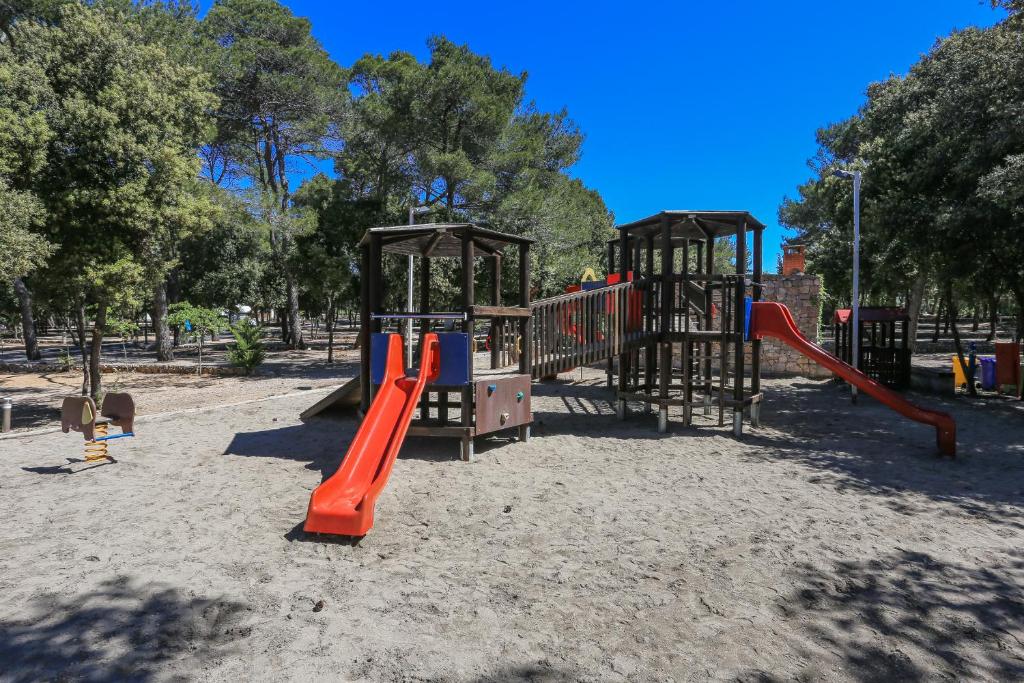 Herní místnost nebo prostor pro děti v ubytování Mobile Homes Crystal
